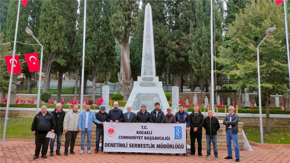 Kocaeli DSM’de “Değerlerimize Yolculuk” Projesi Kapsamında Şehitlik Ziyareti